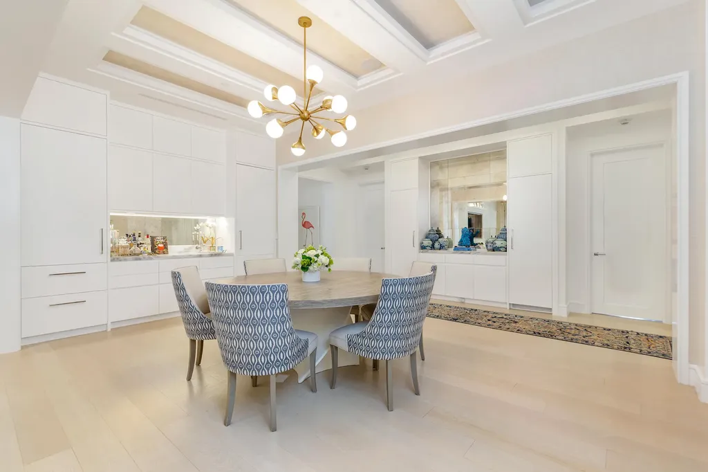 5 Via Flagler Palm Beach FL 33480