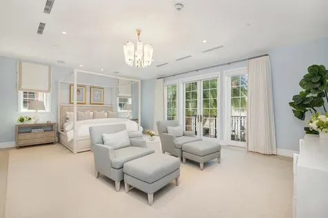 5 Via Flagler Palm Beach FL 33480