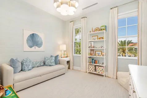 5 Via Flagler Palm Beach FL 33480