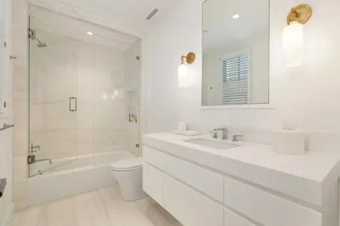 5 Via Flagler Palm Beach FL 33480