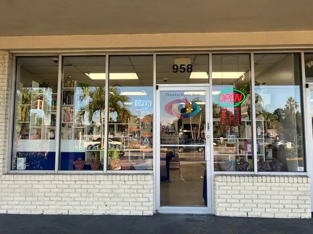 958 Northlake Boulevard Lake Park FL