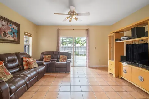 2724 NE 42nd Avenue Homestead FL 33033