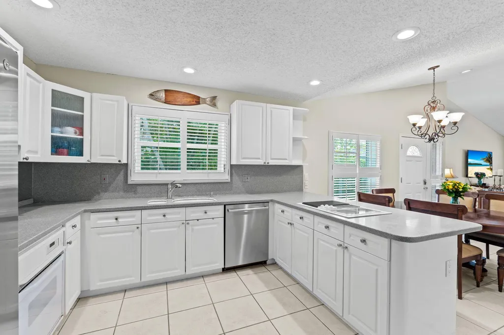 9722 Erica Court Boca Raton FL 33496