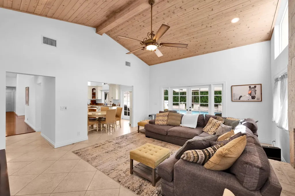 4320 Saint Charles Way Boca Raton FL 33434