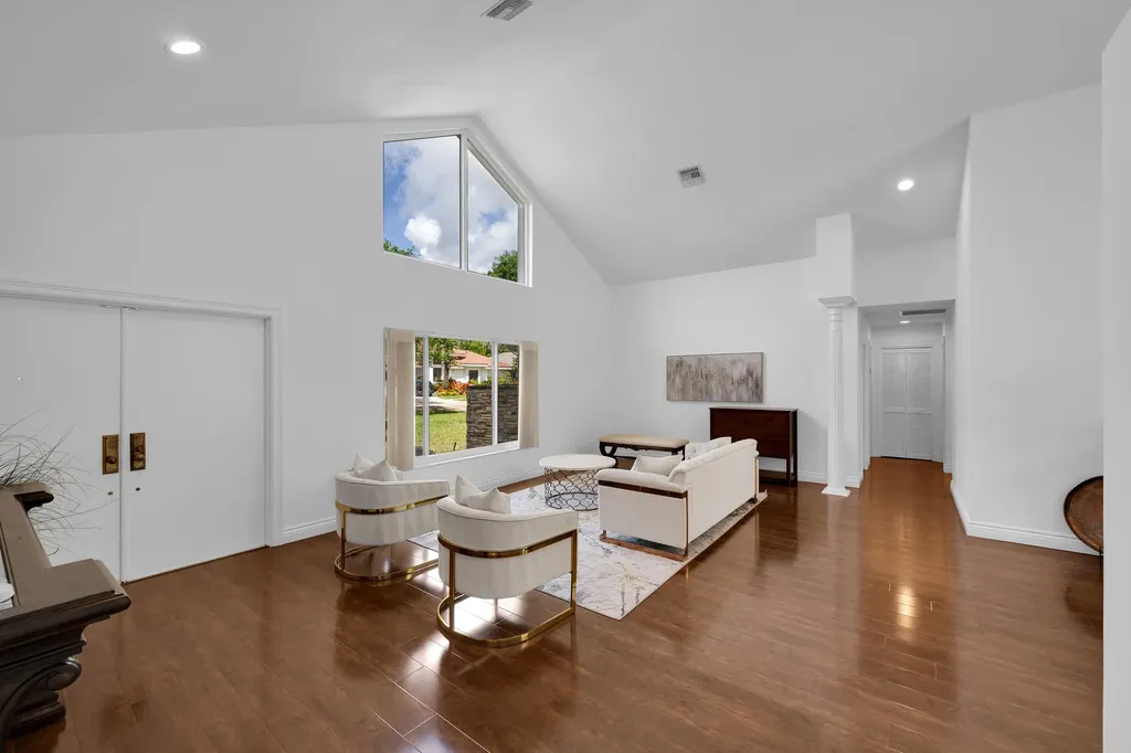 4320 Saint Charles Way Boca Raton FL 33434