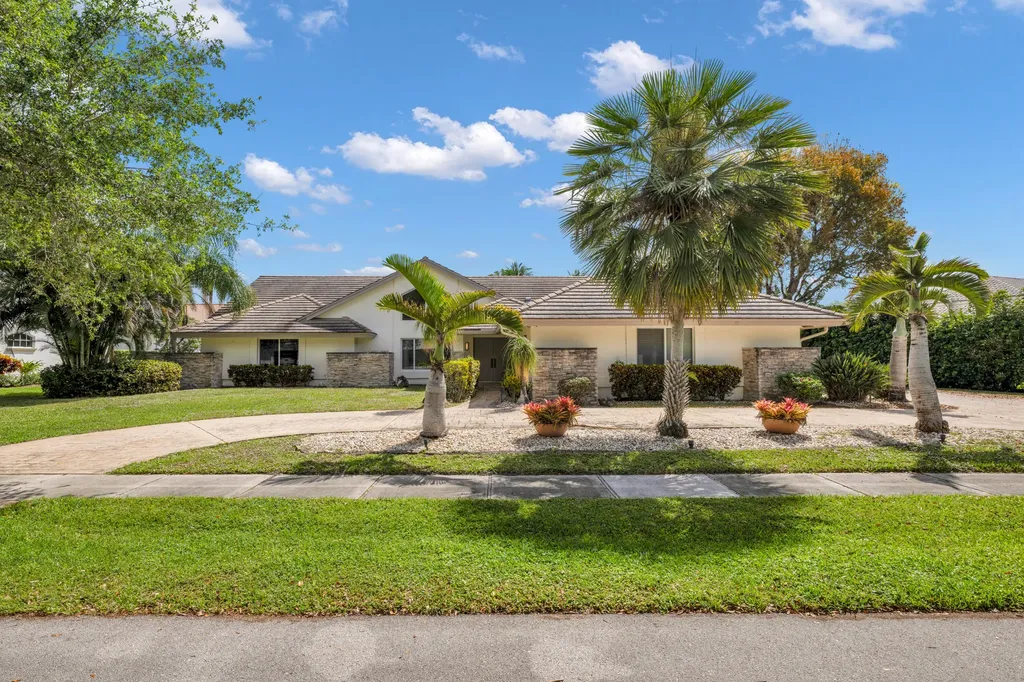 4320 Saint Charles Way Boca Raton FL 33434