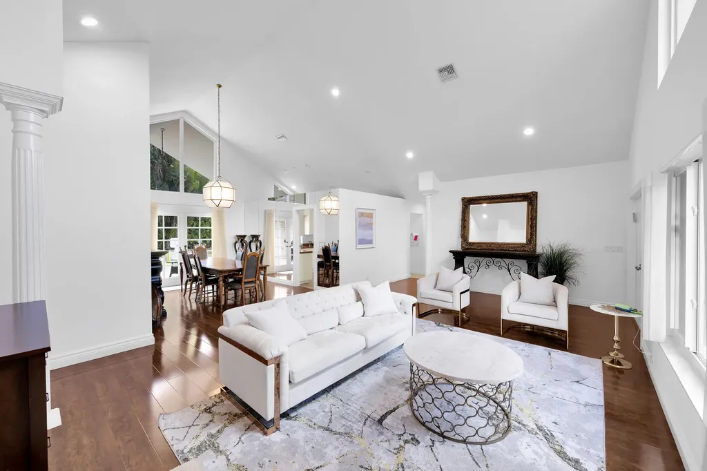 4320 Saint Charles Way Boca Raton FL 33434