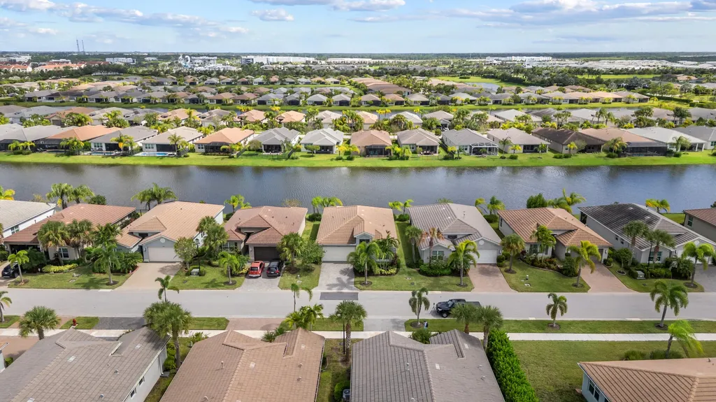11917 SW Jasper Lake Way Port St Lucie FL 34987