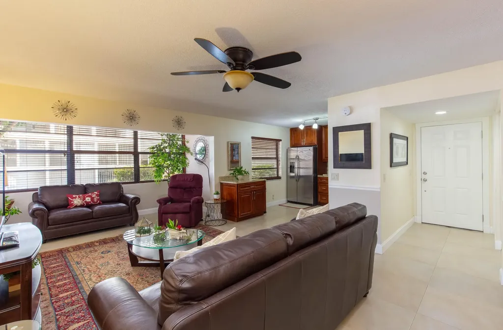 154 Capri Delray Beach FL 33484