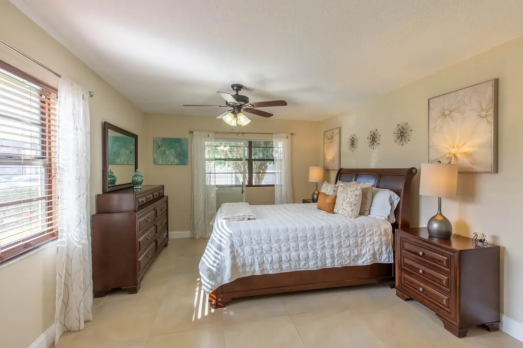 154 Capri Delray Beach FL 33484