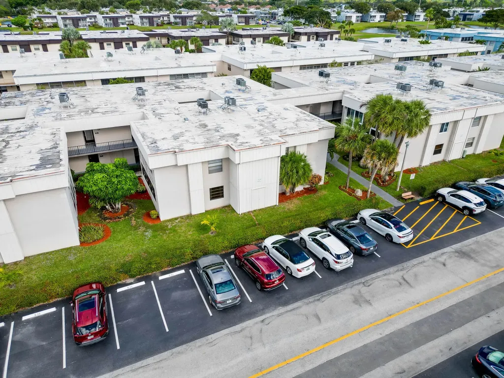 154 Capri Delray Beach FL 33484