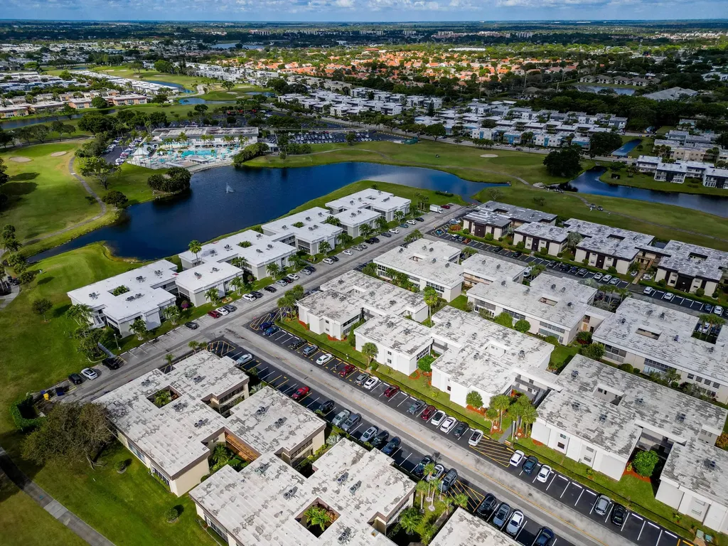 154 Capri Delray Beach FL 33484