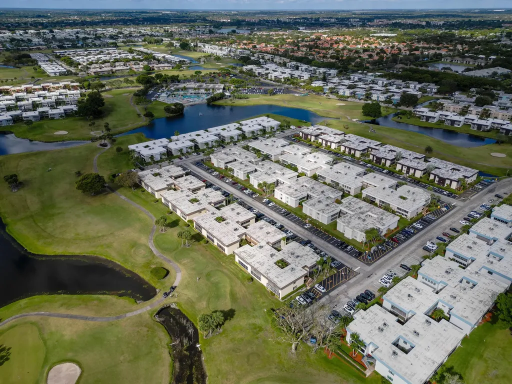 154 Capri Delray Beach FL 33484