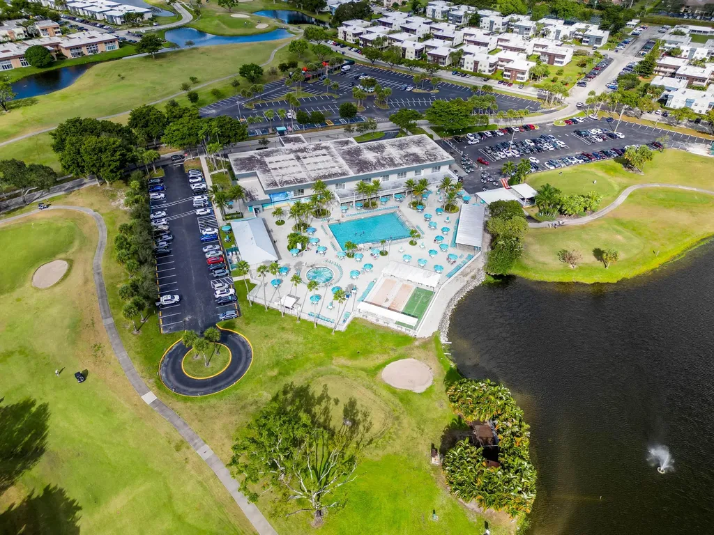 154 Capri Delray Beach FL 33484