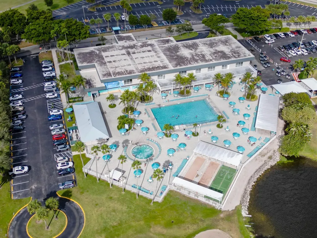154 Capri Delray Beach FL 33484