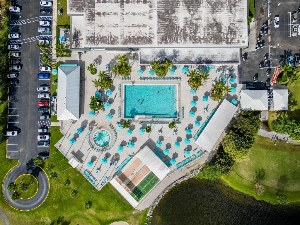 154 Capri Delray Beach FL 33484
