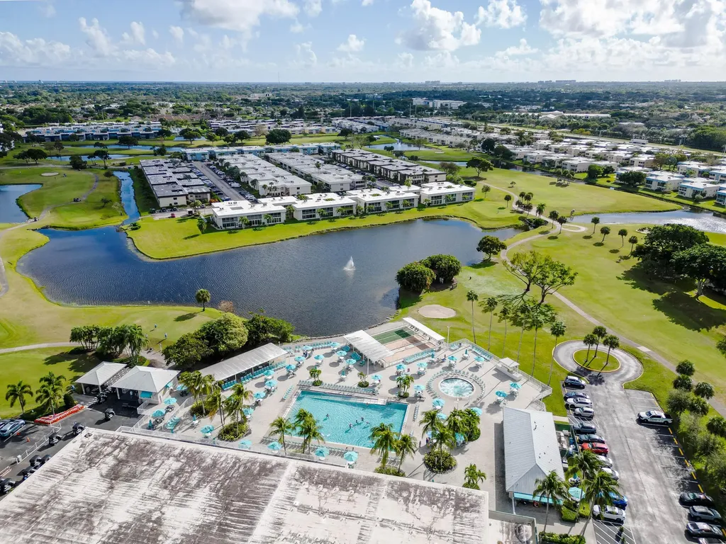 154 Capri Delray Beach FL 33484