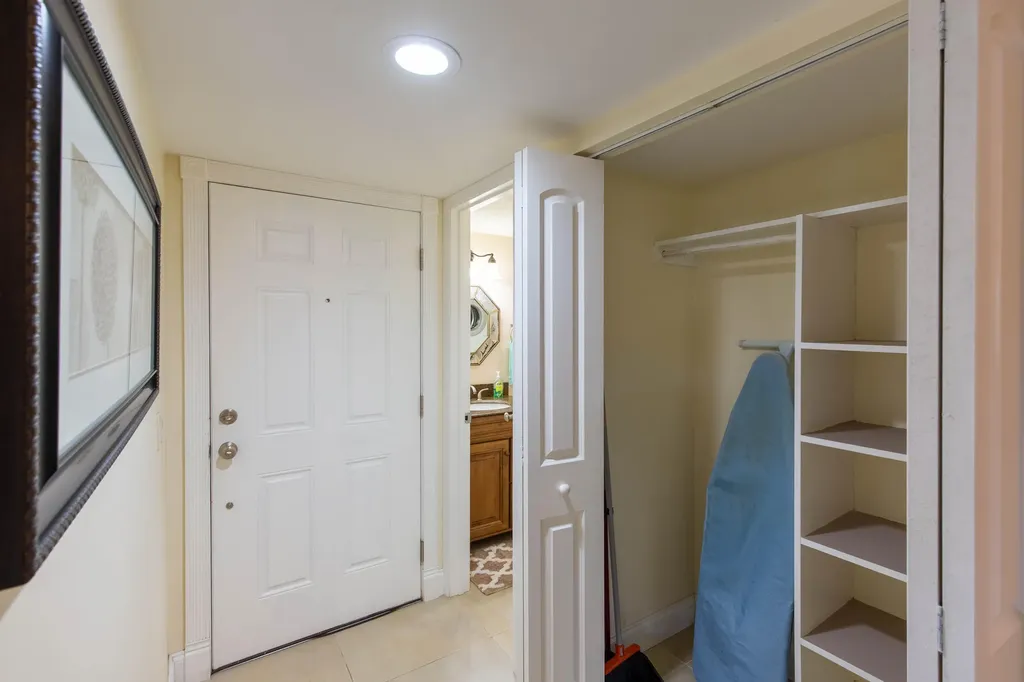 154 Capri Delray Beach FL 33484