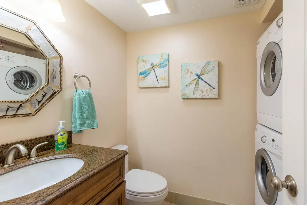 154 Capri Delray Beach FL 33484