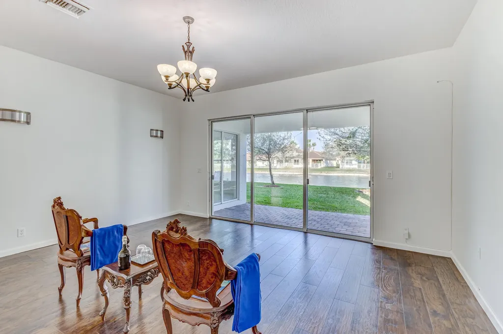 118 Palm Beach Plantation Boulevard Royal Palm Beach FL 33411