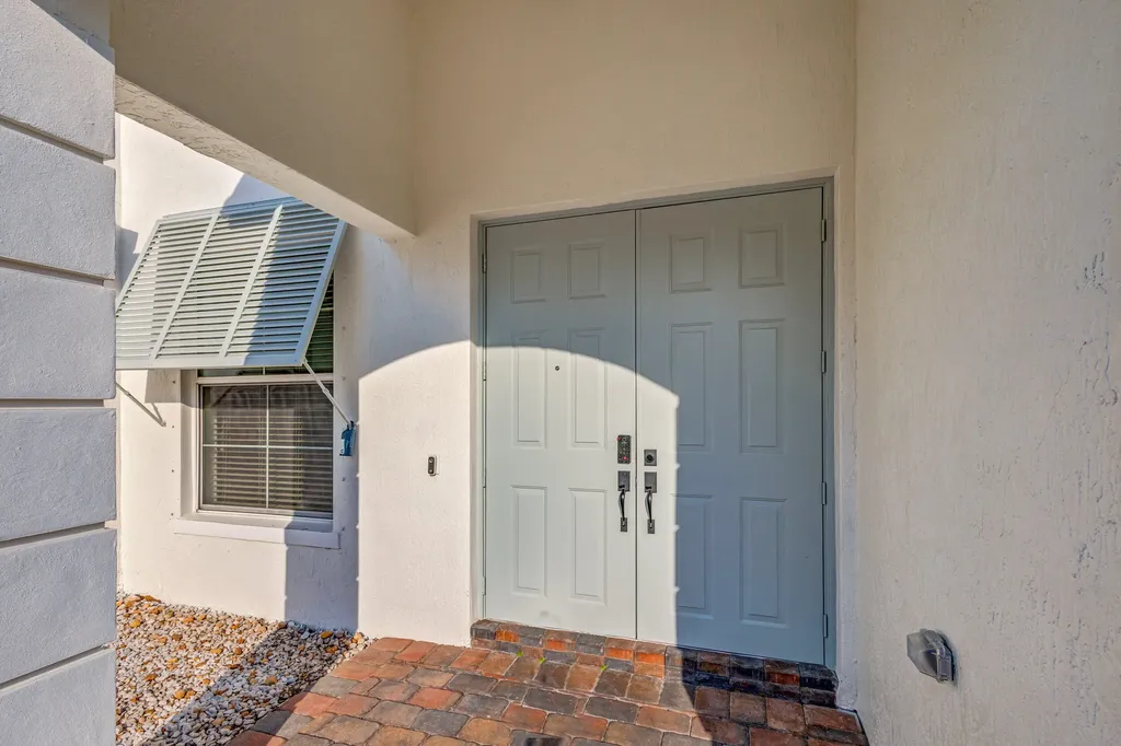 118 Palm Beach Plantation Boulevard Royal Palm Beach FL 33411