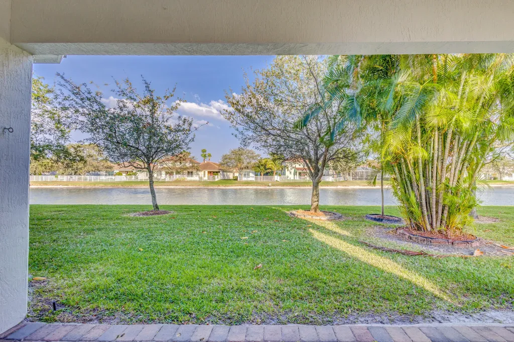 118 Palm Beach Plantation Boulevard Royal Palm Beach FL 33411