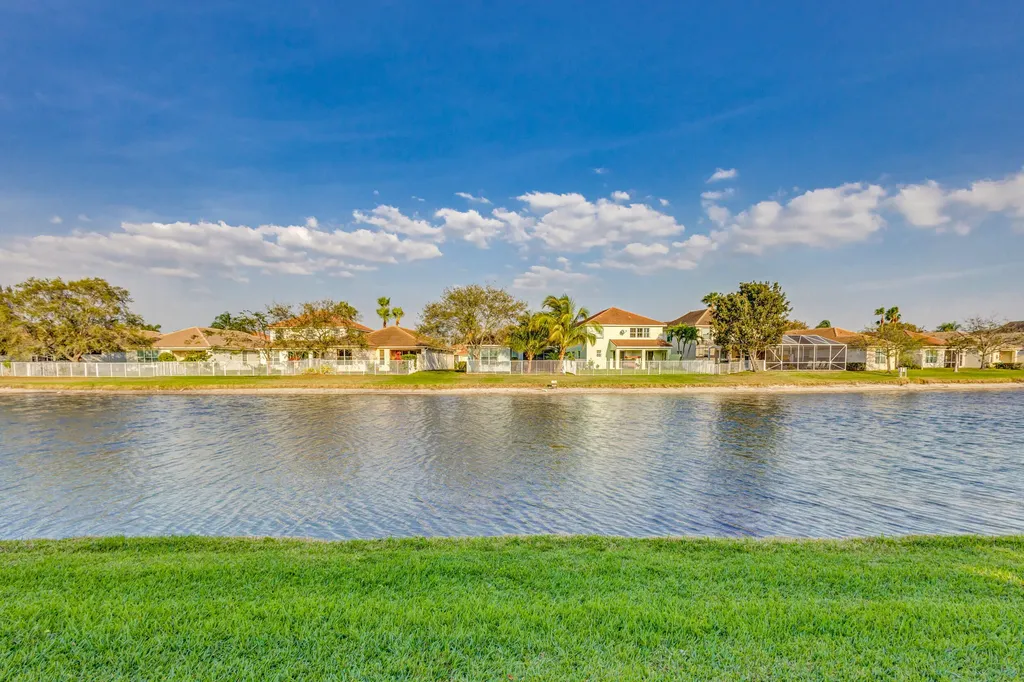 118 Palm Beach Plantation Boulevard Royal Palm Beach FL 33411