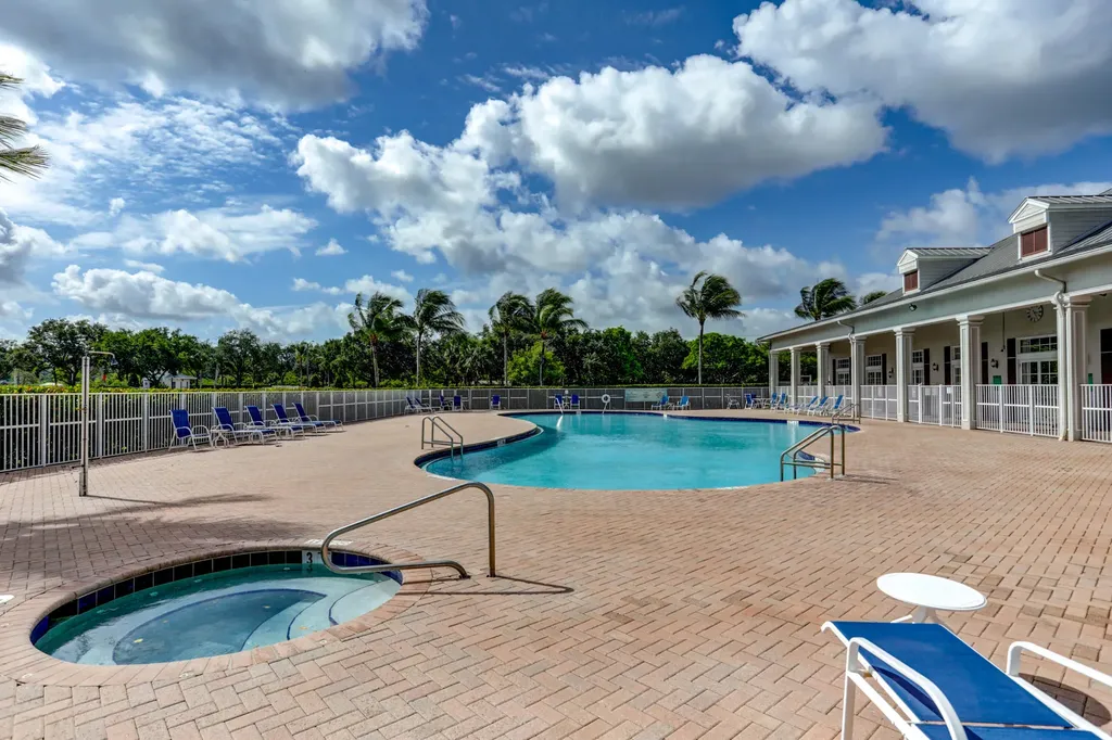 118 Palm Beach Plantation Boulevard Royal Palm Beach FL 33411