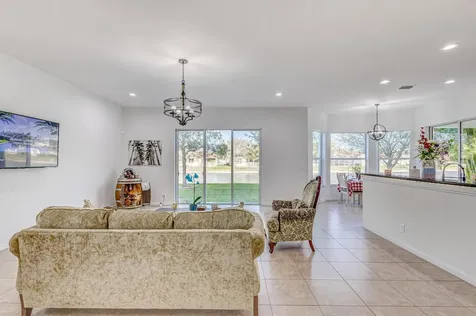 118 Palm Beach Plantation Boulevard Royal Palm Beach FL 33411