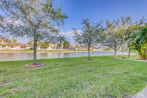 118 Palm Beach Plantation Boulevard Royal Palm Beach FL 33411