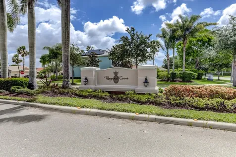 118 Palm Beach Plantation Boulevard Royal Palm Beach FL 33411
