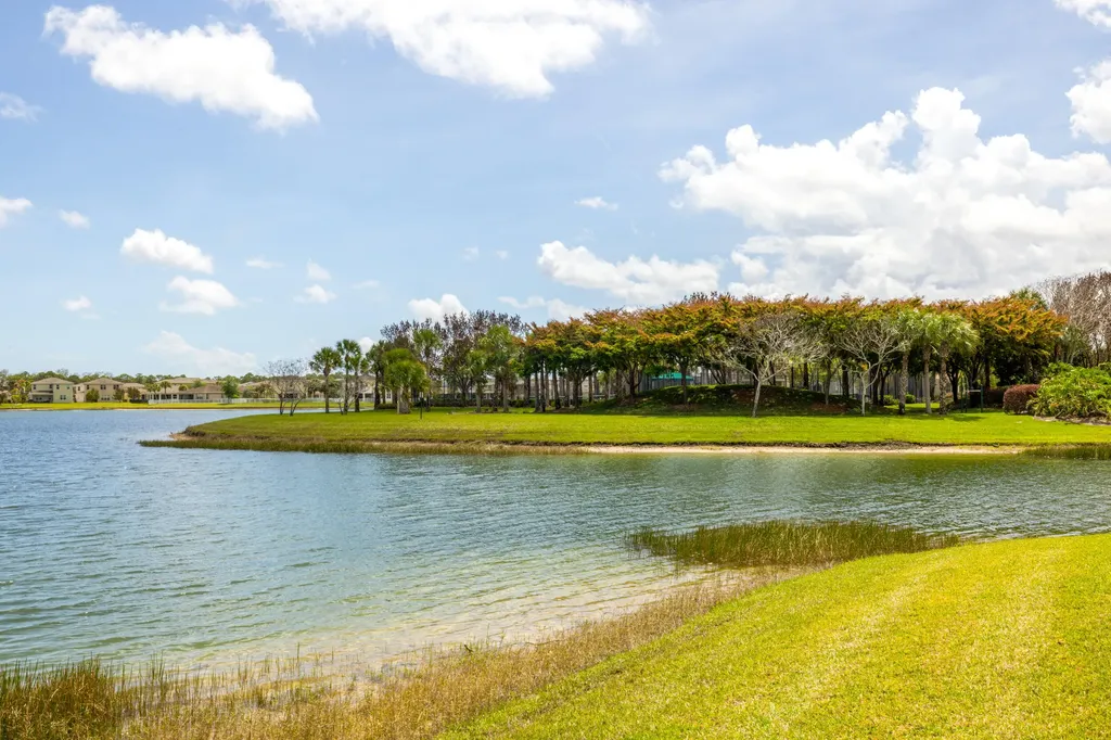 707 NW Leonardo Circle Port St Lucie FL 34986