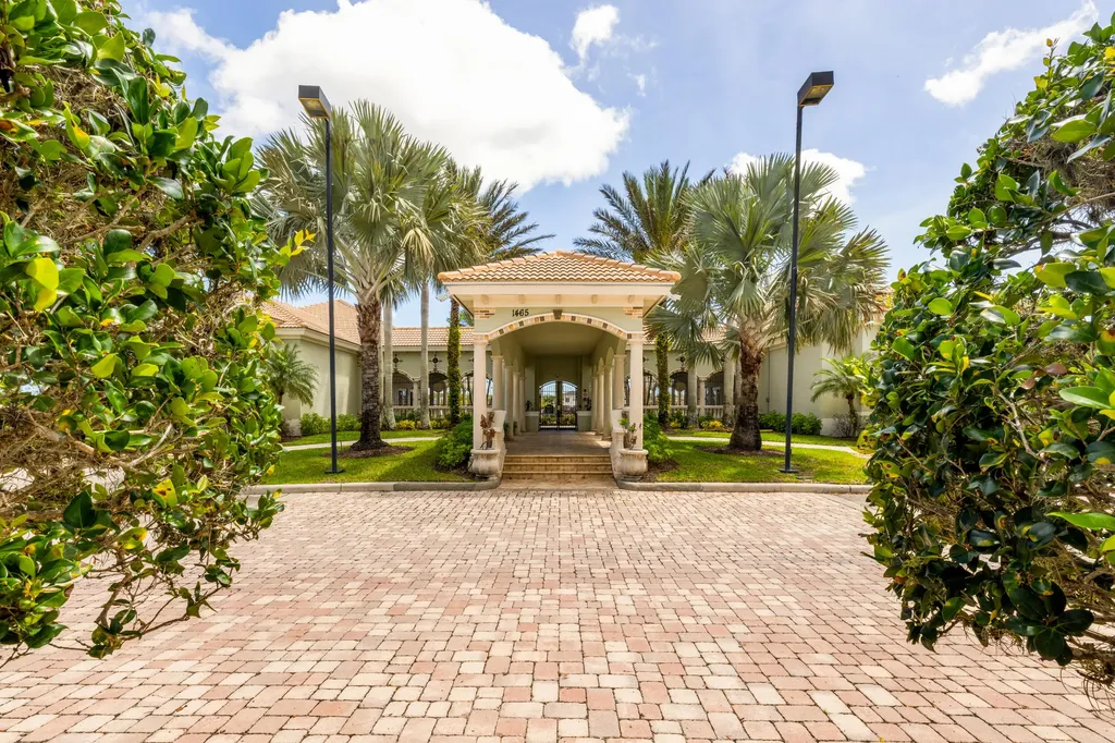 707 NW Leonardo Circle Port St Lucie FL 34986