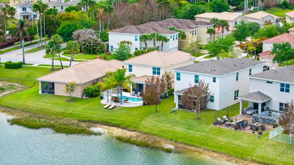 707 NW Leonardo Circle Port St Lucie FL 34986