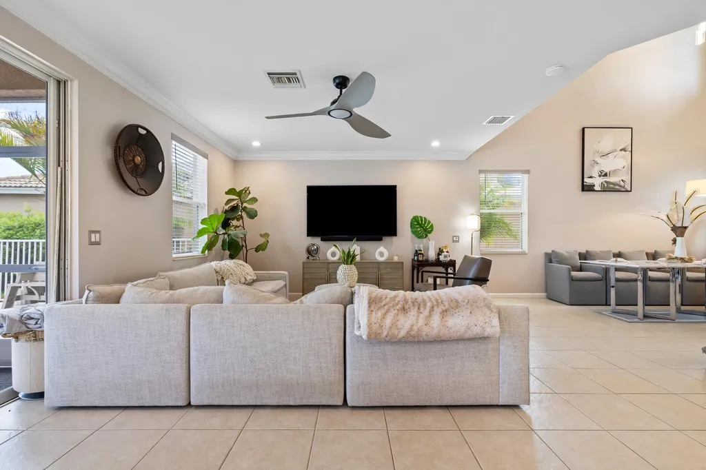 707 NW Leonardo Circle Port St Lucie FL 34986