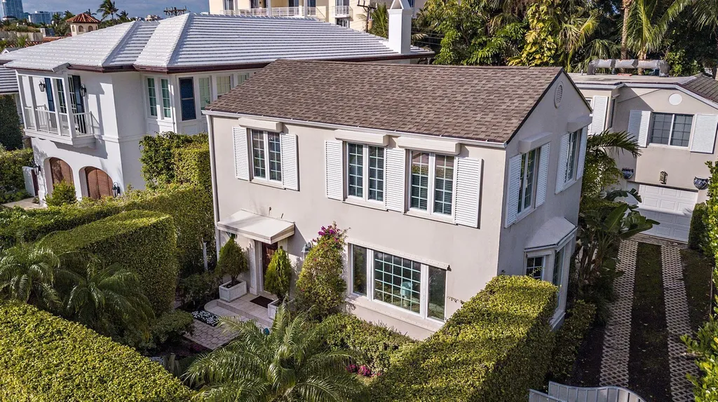 155 Peruvian Avenue Palm Beach FL 33480