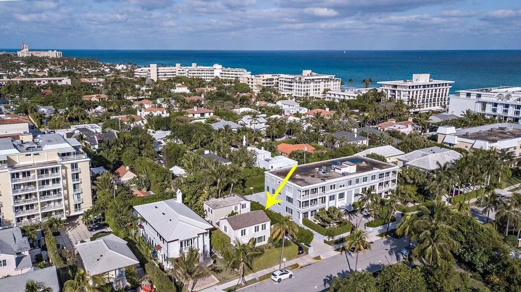 155 Peruvian Avenue Palm Beach FL 33480