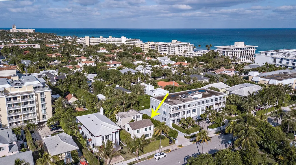 155 Peruvian Avenue Palm Beach FL 33480