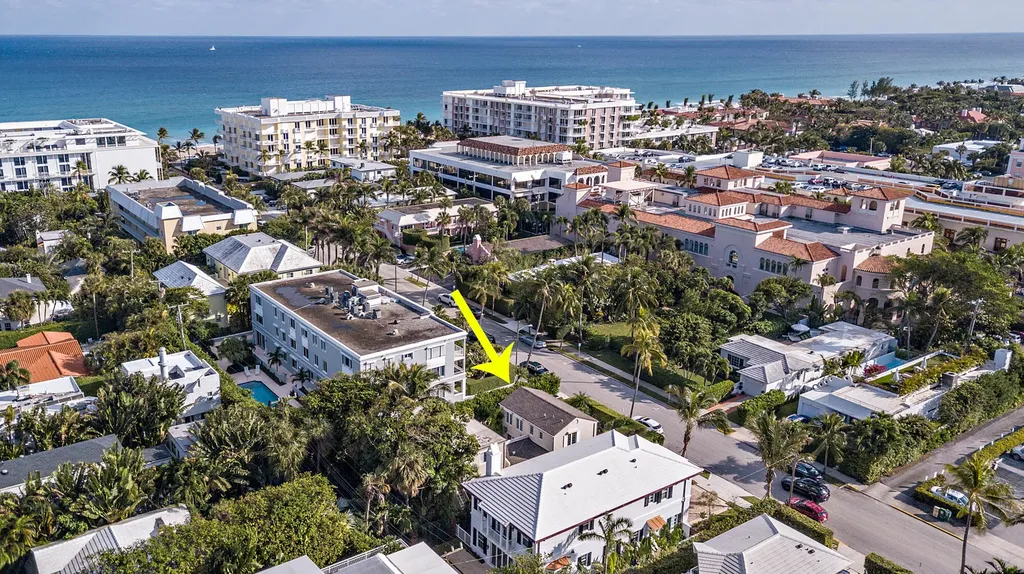 155 Peruvian Avenue Palm Beach FL 33480