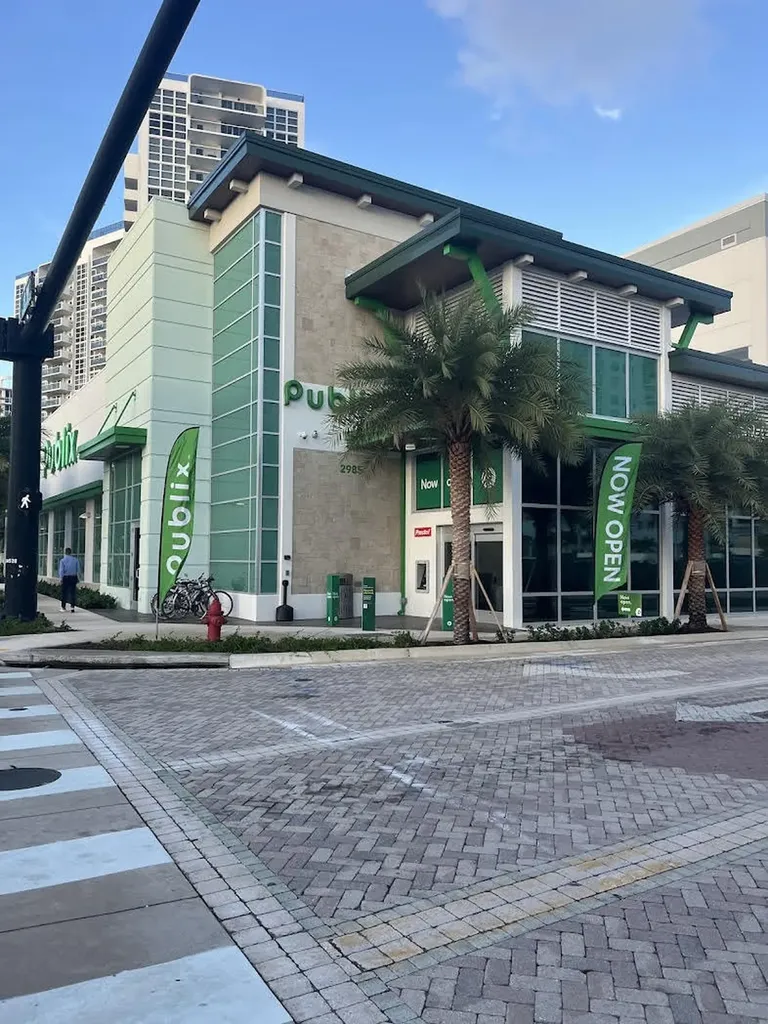 2404 NE 33rd Avenue Fort Lauderdale FL 33305