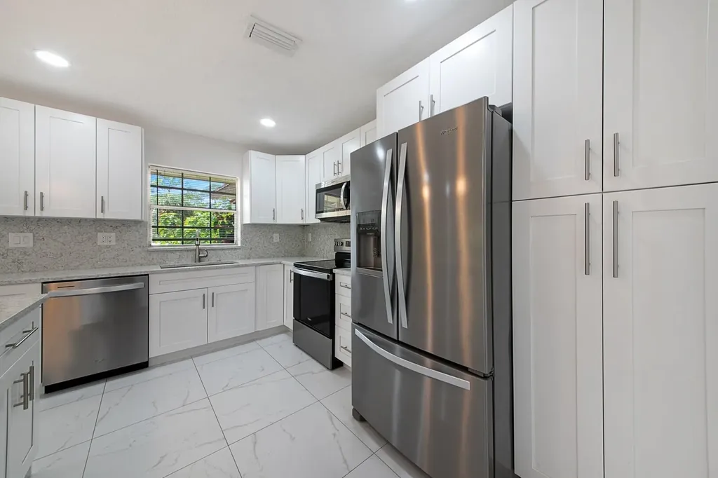5220 Nesting Way Delray Beach FL 33484