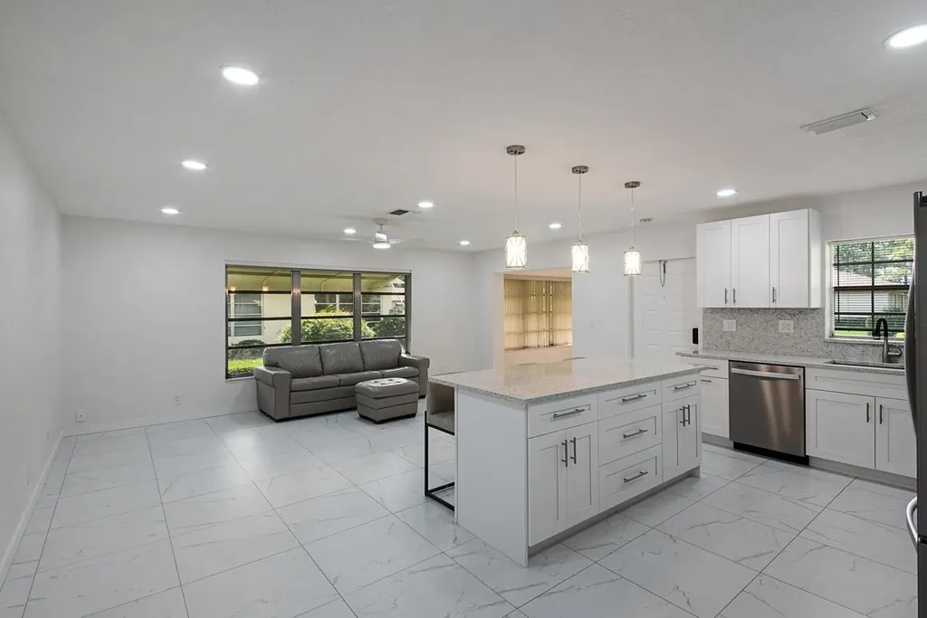5220 Nesting Way Delray Beach FL 33484