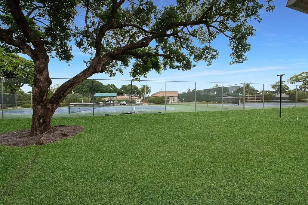 5220 Nesting Way Delray Beach FL 33484