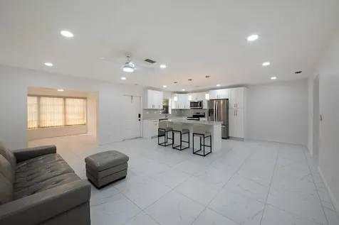 5220 Nesting Way Delray Beach FL 33484