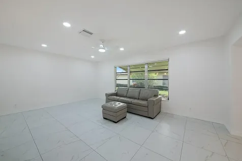 5220 Nesting Way Delray Beach FL 33484