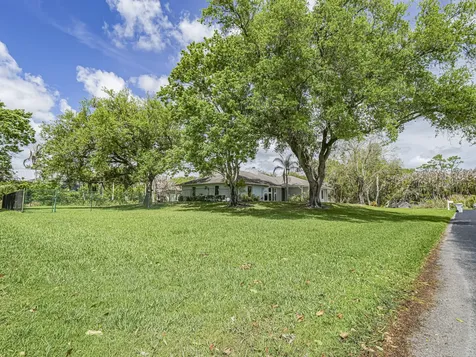 595 45th Court Vero Beach FL 32968