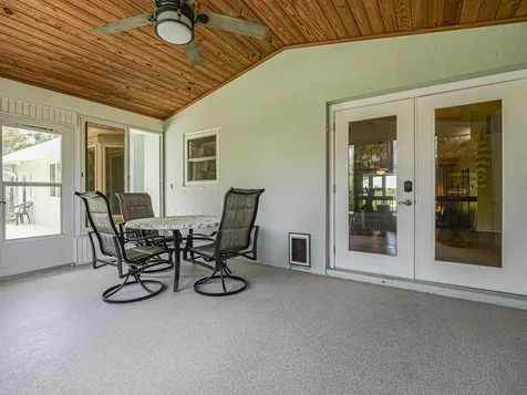 595 45th Court Vero Beach FL 32968