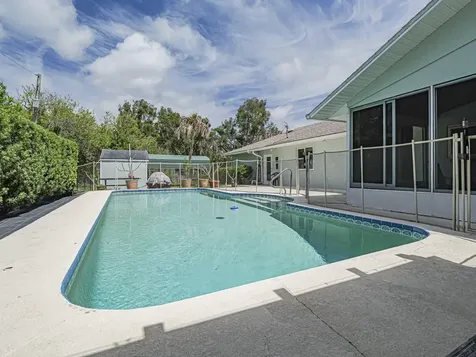 595 45th Court Vero Beach FL 32968