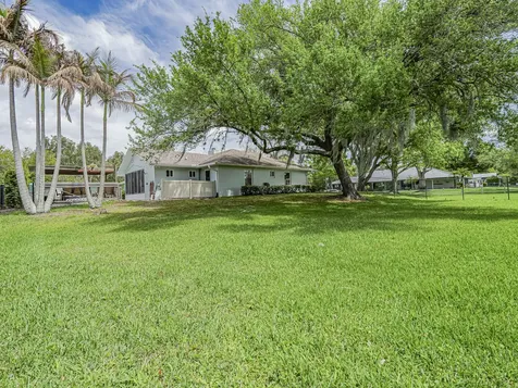 595 45th Court Vero Beach FL 32968