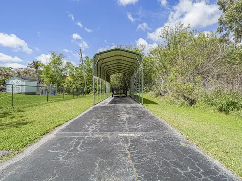 595 45th Court Vero Beach FL 32968